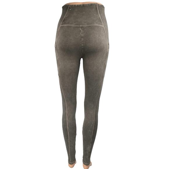 OFFLINE By Aerie Gray High Waisted Faux Denim Athletic Leggings Pants Size XXS - Picture 3 of 5
